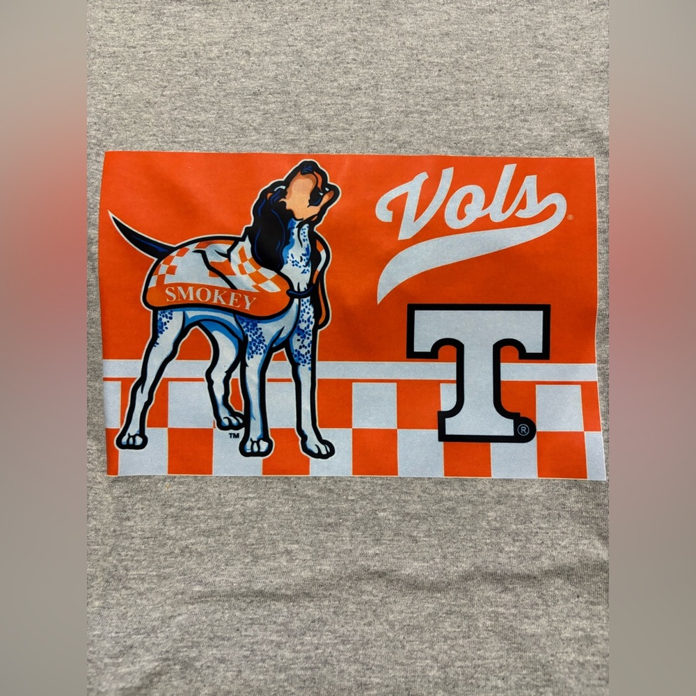 SPECIAL NEW Large Vols Smokey Dog Graphic T-Shirt